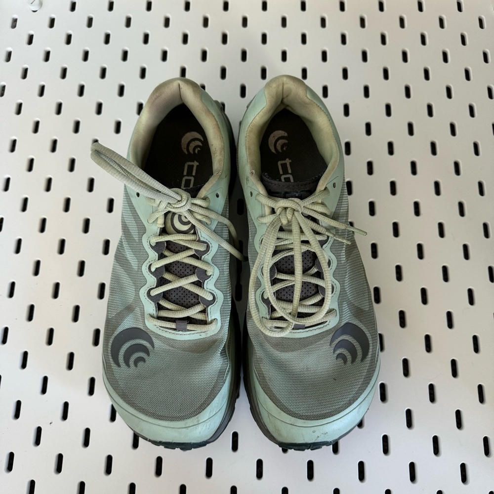 Women’s Topo MTNracer 2 Sz 10